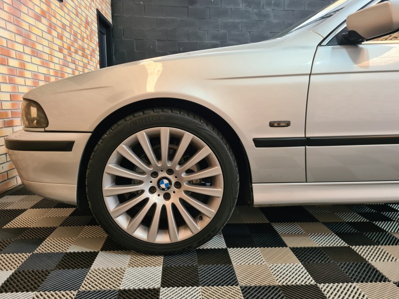 525I 2.5 SEDAN 24V GASOLINA 4P AUTOMÁTICO - 2001 - FARROUPILHA