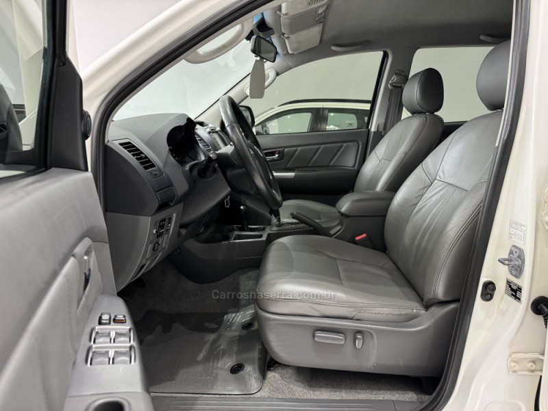 HILUX 3.0 SRV TOP 4X4 CD 16V TURBO INTERCOOLER DIESEL 4P AUTOMÁTICO - 2014 - ERECHIM