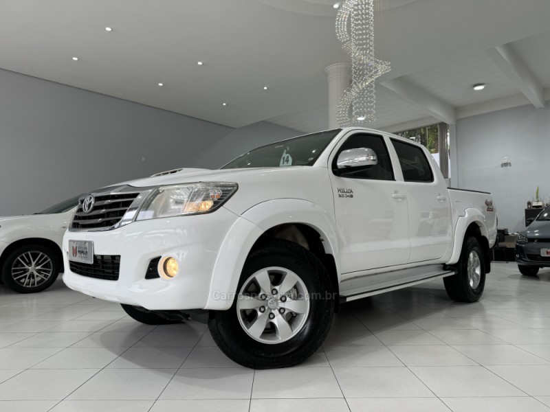 hilux 3.0 srv top 4x4 cd 16v turbo intercooler diesel 4p automatico 2014 erechim