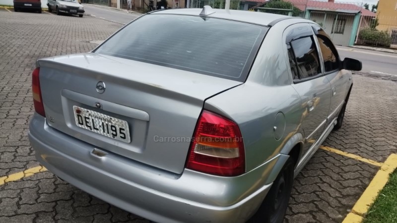 ASTRA 1.8 MPFI MILLENIUM II SEDAN 8V GASOLINA 4P MANUAL - 2001 - CAXIAS DO SUL