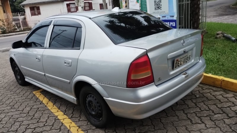 ASTRA 1.8 MPFI MILLENIUM II SEDAN 8V GASOLINA 4P MANUAL - 2001 - CAXIAS DO SUL