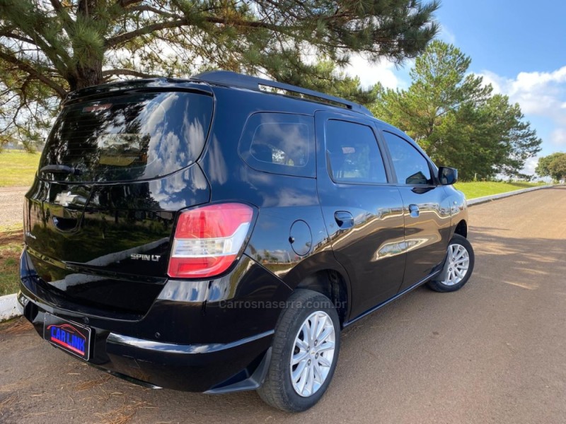 SPIN 1.8 LT 8V FLEX 4P AUTOMÁTICO - 2013 - VACARIA