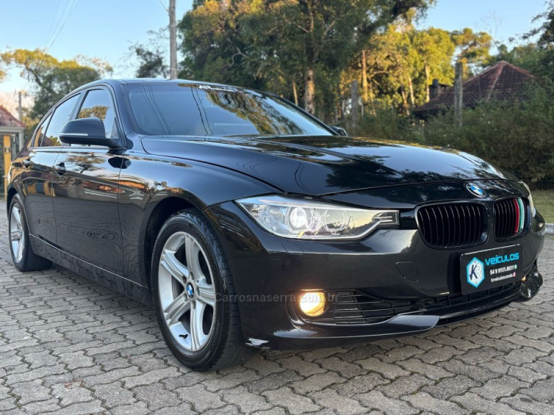 320I  - 2015 - CANELA