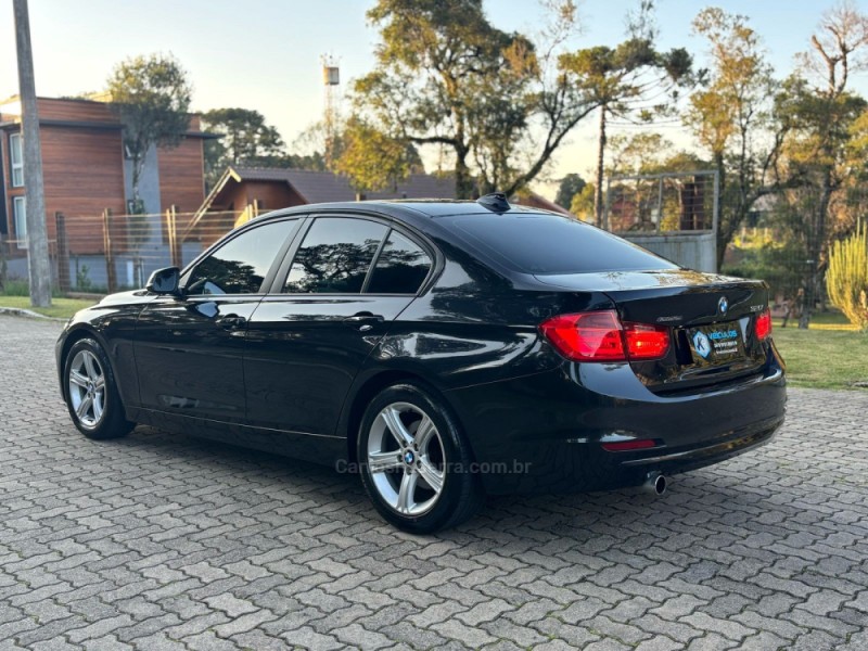 320I  - 2015 - CANELA