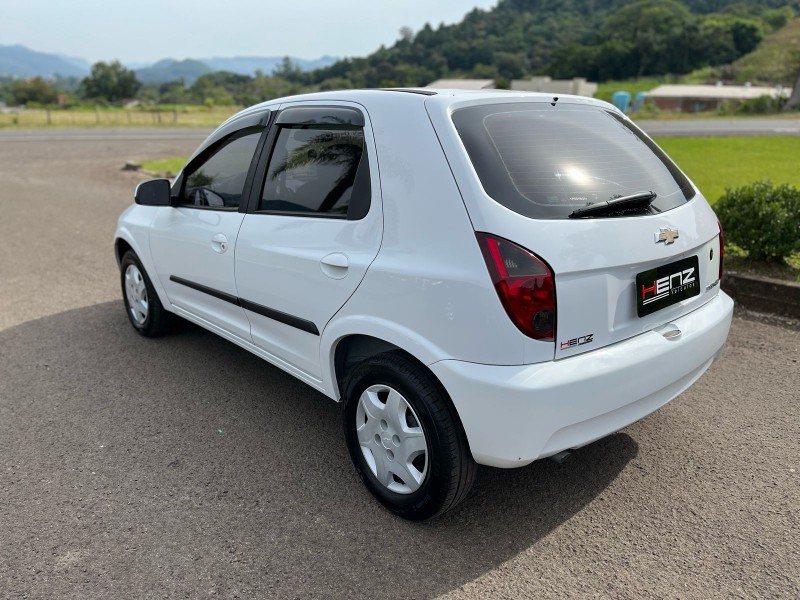 CELTA 1.0 MPFI SPIRIT 8V FLEX 4P MANUAL - 2015 - BOM PRINCíPIO