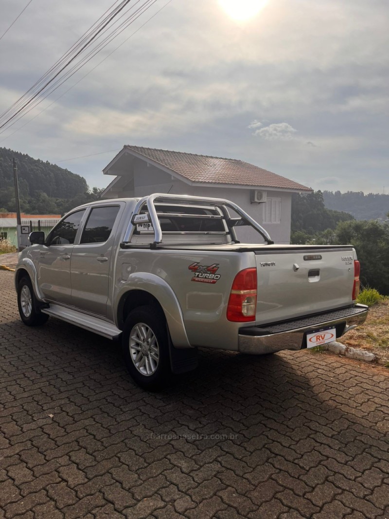 HILUX 3.0 SRV 4X4 CD 16V TURBO INTERCOOLER DIESEL 4P AUTOMÁTICO - 2014 - CARLOS BARBOSA