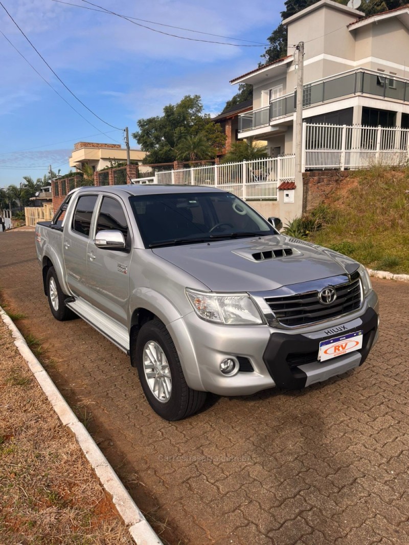 HILUX 3.0 SRV 4X4 CD 16V TURBO INTERCOOLER DIESEL 4P AUTOMÁTICO - 2014 - CARLOS BARBOSA