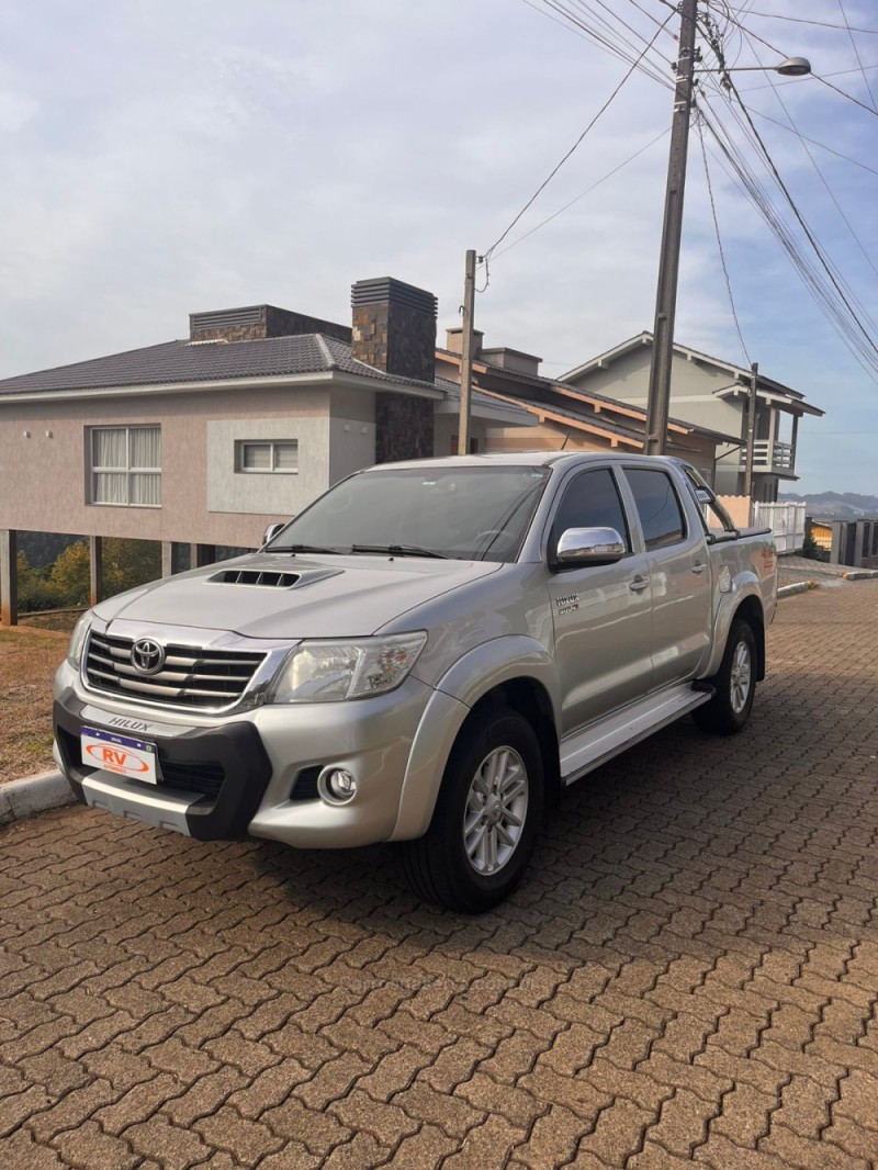 hilux 3.0 srv 4x4 cd 16v turbo intercooler diesel 4p automatico 2014 carlos barbosa