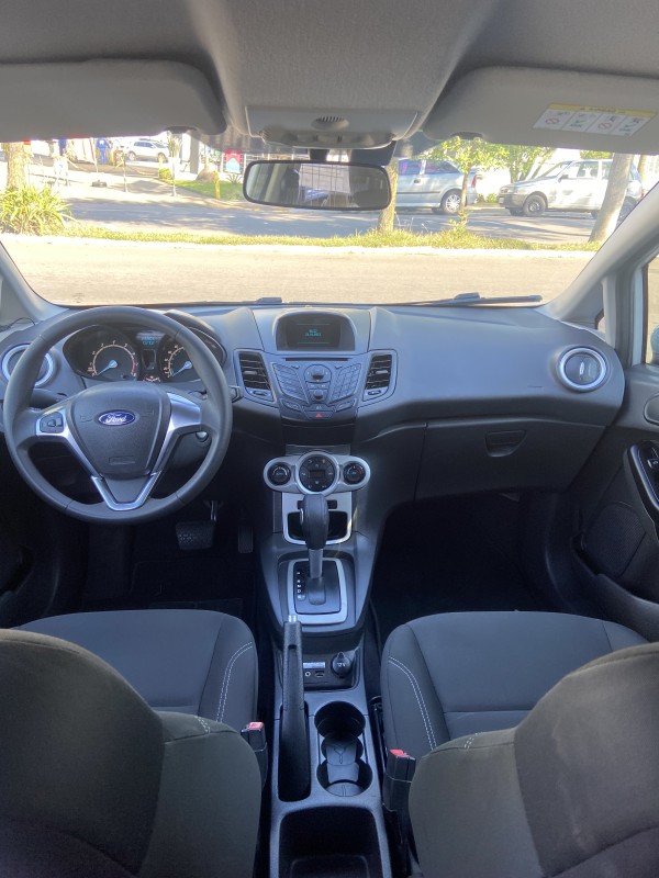 FIESTA 1.6 SE HATCH 16V FLEX 4P AUTOMÁTICO - 2015 - FARROUPILHA