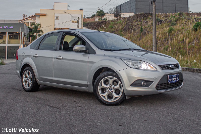 focus 2.0 titanium sedan 16v flex 4p automatico 2012 farroupilha