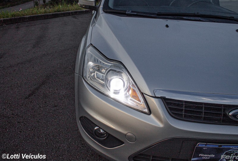 FOCUS 2.0 TITANIUM SEDAN 16V FLEX 4P AUTOMÁTICO - 2012 - FARROUPILHA