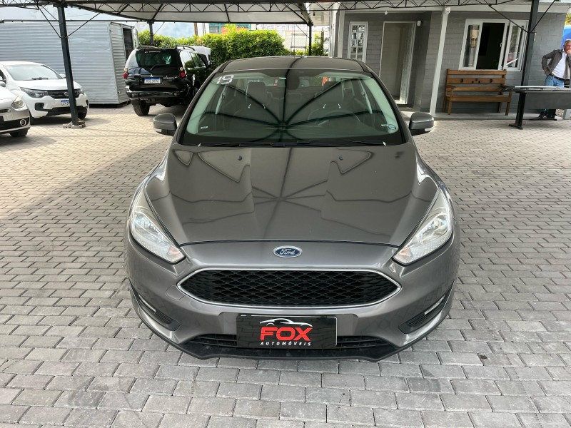 FOCUS 2.0 SE FASTBACK 16V FLEX 4P AUTOMÁTICO - 2019 - CAXIAS DO SUL