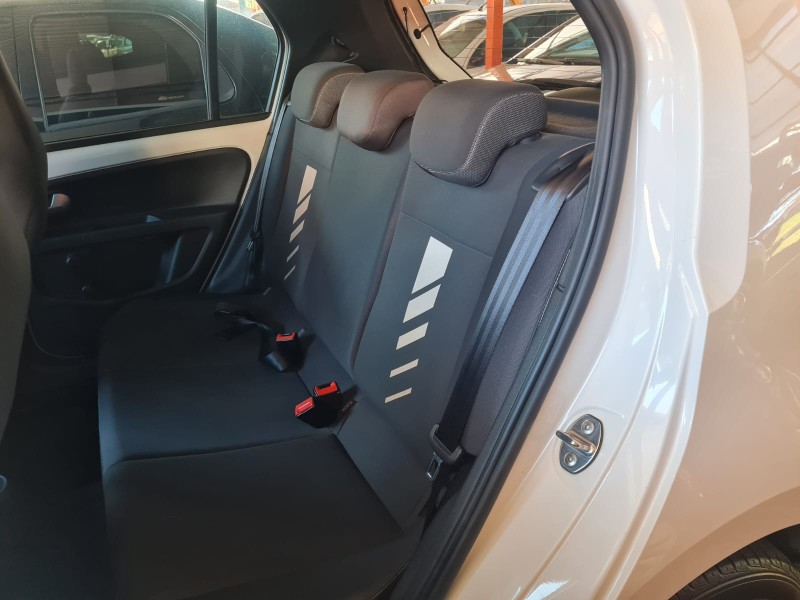 UP 1.0 MPI RUN UP 12V FLEX 4P AUTOMATIZADO - 2017 - CANELA