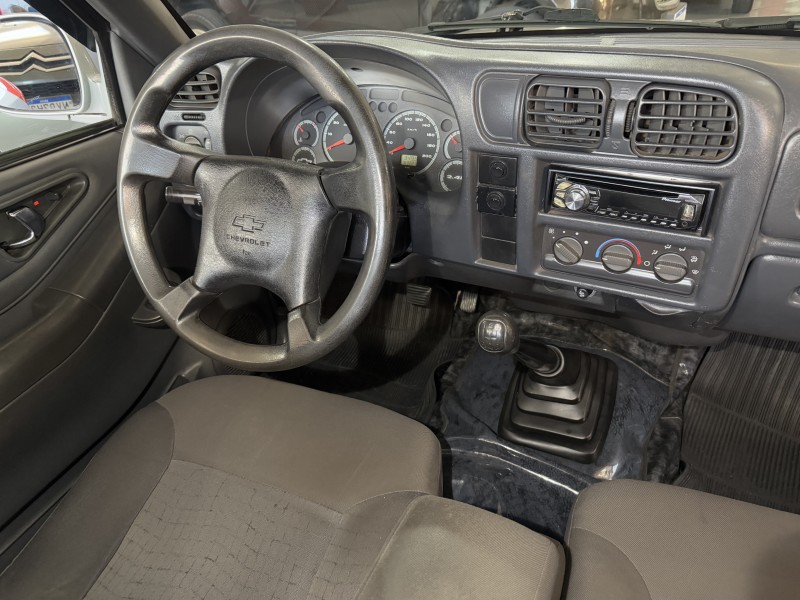 S10 2.4 MPFI COLINA 4X2 CS 8V GASOLINA 2P MANUAL - 2007 - FARROUPILHA