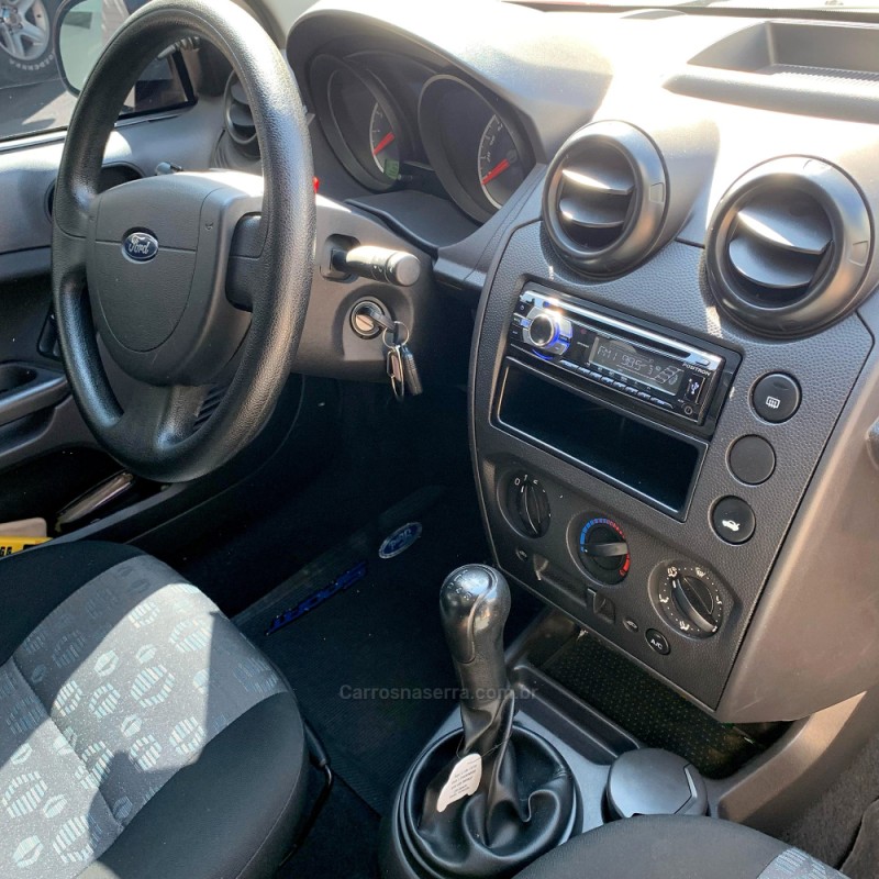 FIESTA 1.0 MPI HATCH 8V FLEX 4P MANUAL - 2013 - FLORES DA CUNHA