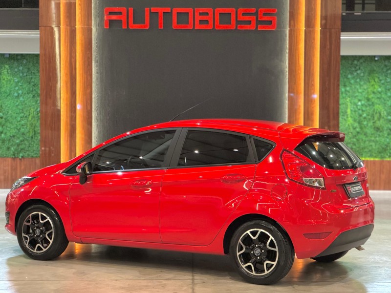 FIESTA 1.6 SE HATCH 16V FLEX 4P MANUAL - 2017 - NOVO HAMBURGO