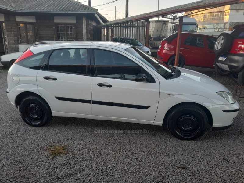 FOCUS 1.6 GL 8V FLEX 4P MANUAL - 2009 - VERANóPOLIS