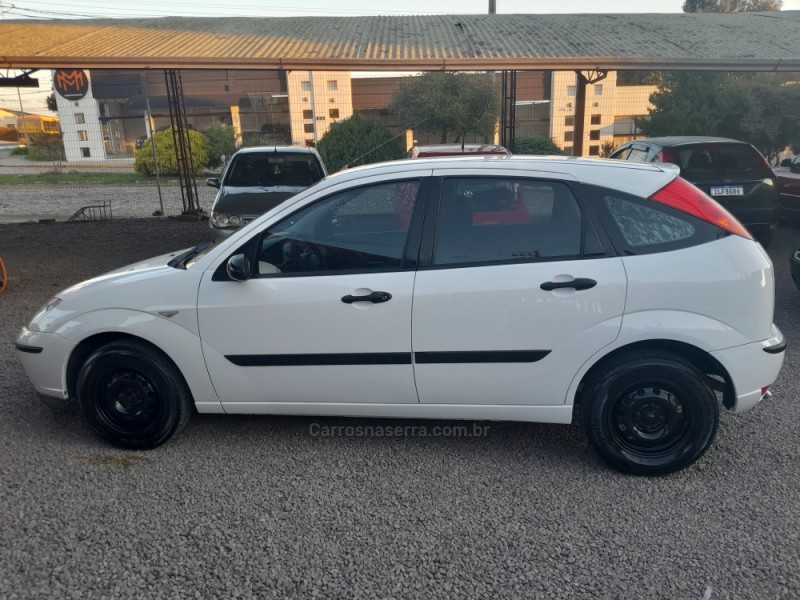FOCUS 1.6 GL 8V FLEX 4P MANUAL - 2009 - VERANóPOLIS