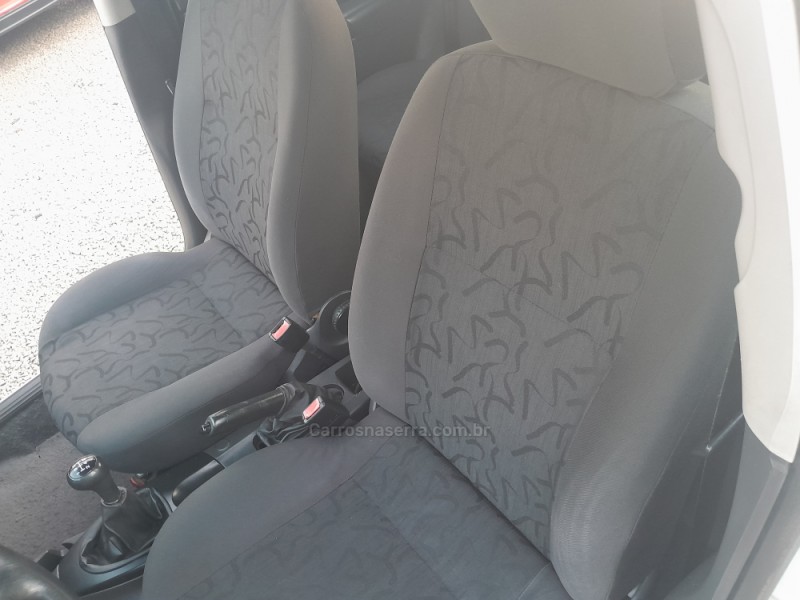 FOCUS 1.6 GL 8V FLEX 4P MANUAL - 2009 - VERANóPOLIS