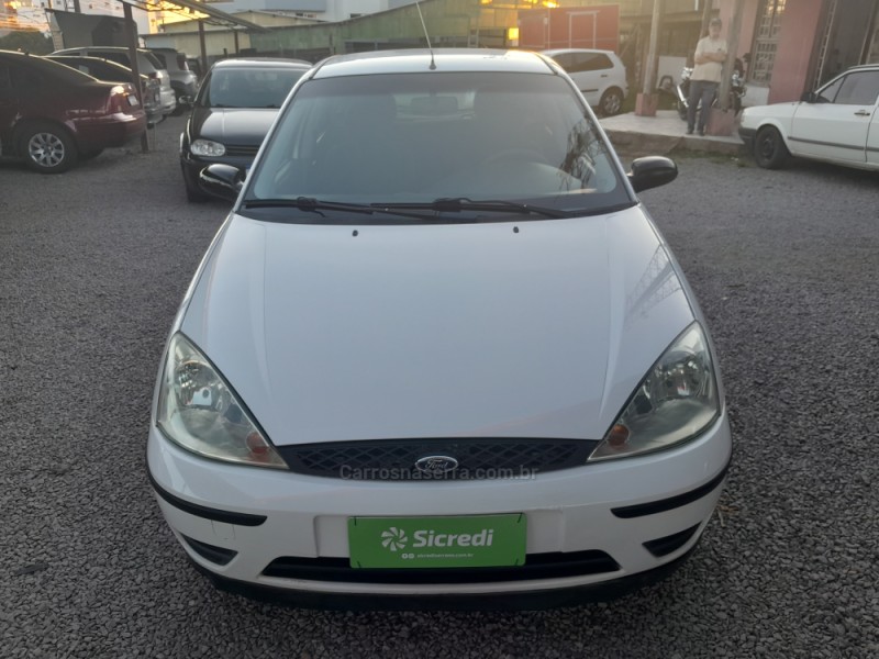 focus 1.6 gl 8v flex 4p manual 2009 veranopolis
