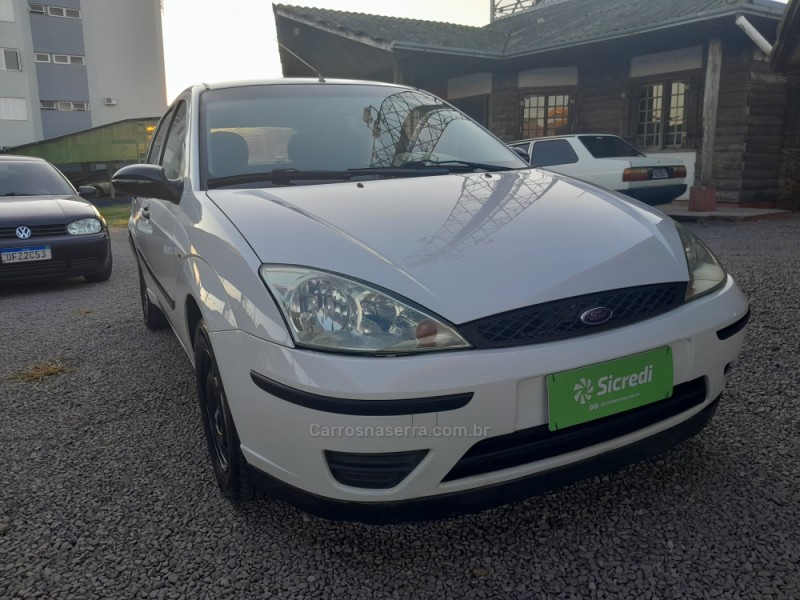 FOCUS 1.6 GL 8V FLEX 4P MANUAL - 2009 - VERANóPOLIS