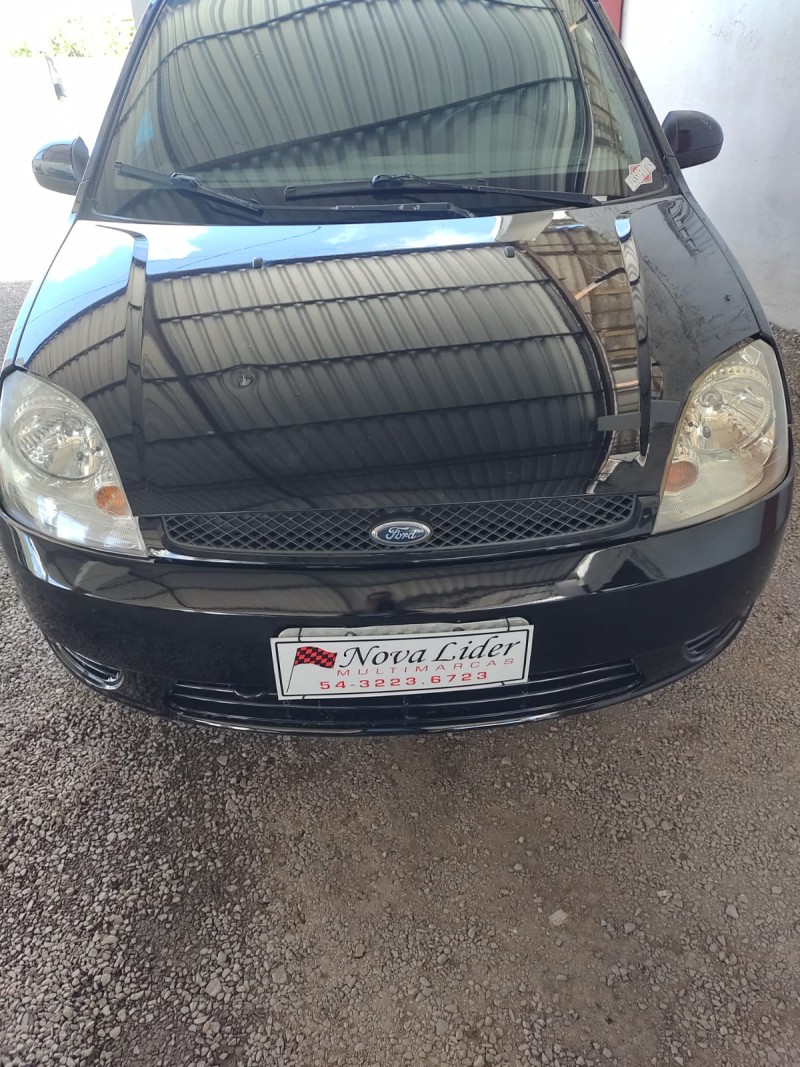 FIESTA 1.6 MPI CLASS SEDAN 8V FLEX 4P MANUAL - 2006 - CAXIAS DO SUL