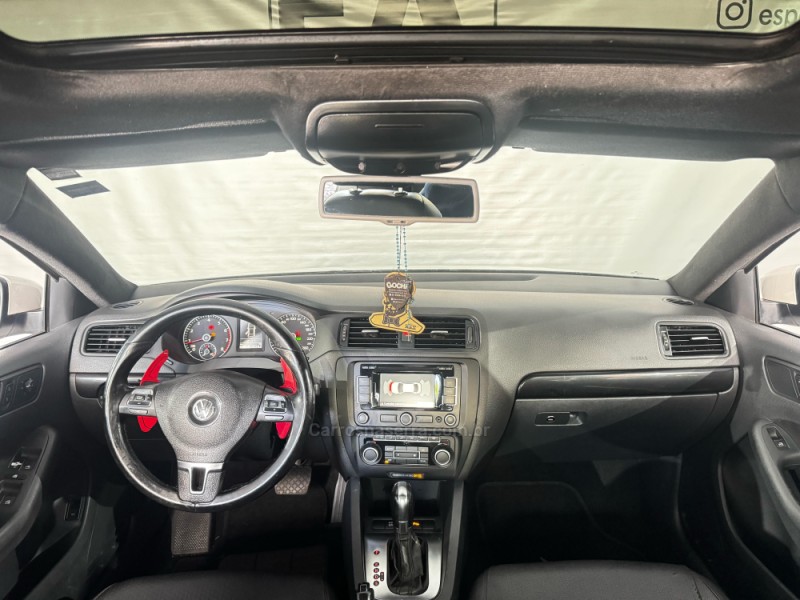 JETTA 2.0 COMFORTLINE FLEX 4P TIPTRONIC - 2012 - NOVA PRATA