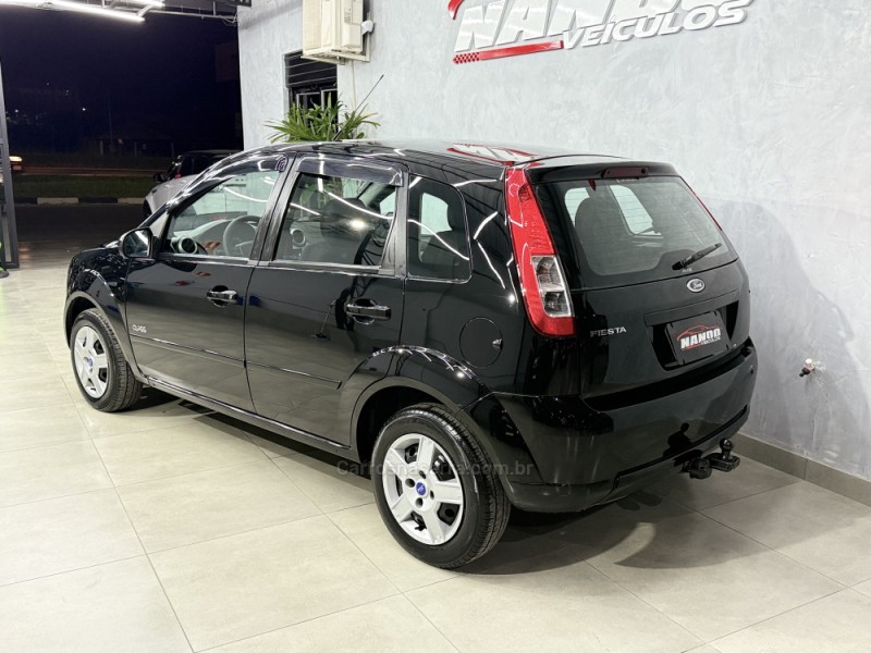 FIESTA 1.6 MPI HATCH 8V FLEX 4P MANUAL - 2010 - SAPIRANGA