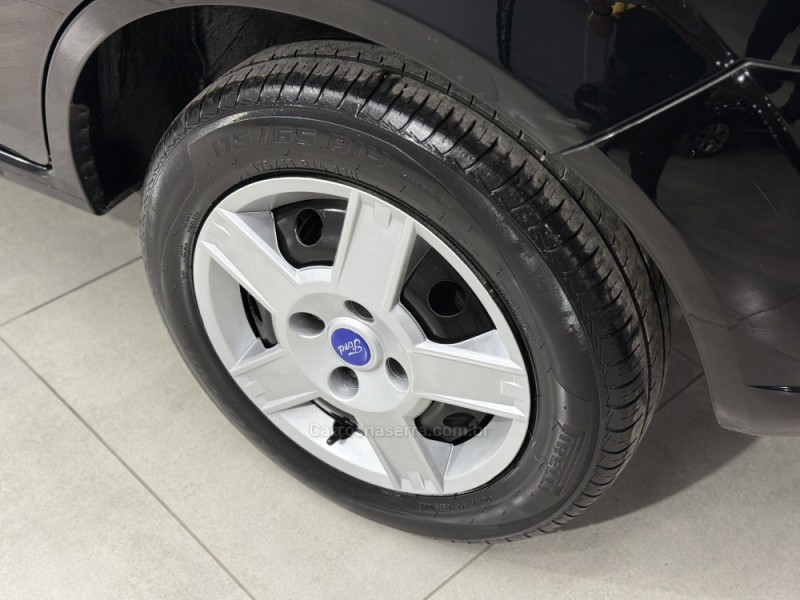 FIESTA 1.6 MPI HATCH 8V FLEX 4P MANUAL - 2010 - SAPIRANGA