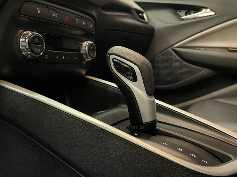 ONIX 1.0	PREMIER II PLUS 12V TURBO FLEX 4P AUTOMÁTICO - 2024 - VERANóPOLIS