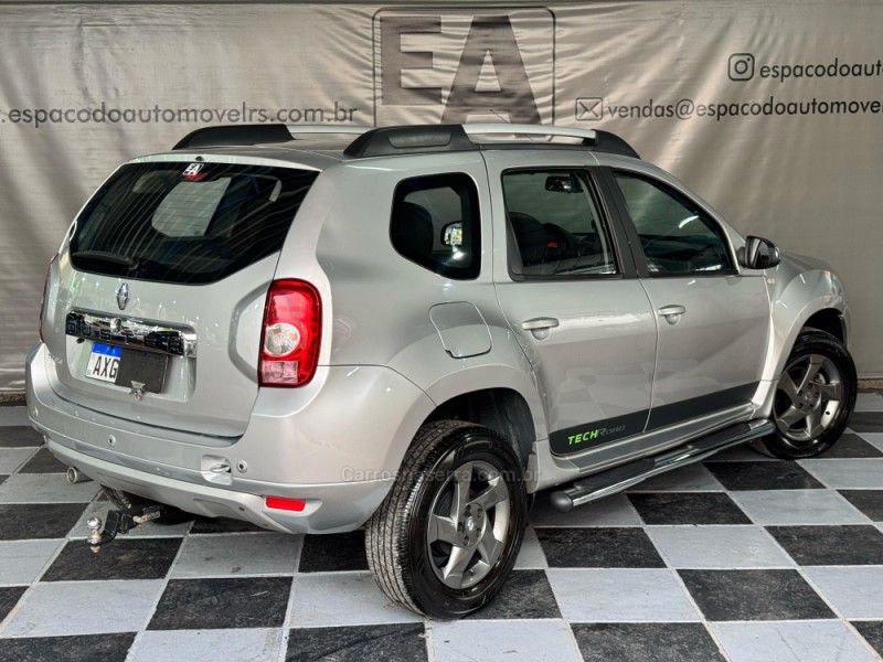 DUSTER 2.0 TECH ROAD 4X2 16V FLEX 4P AUTOMÁTICO - 2014 - NOVA PRATA