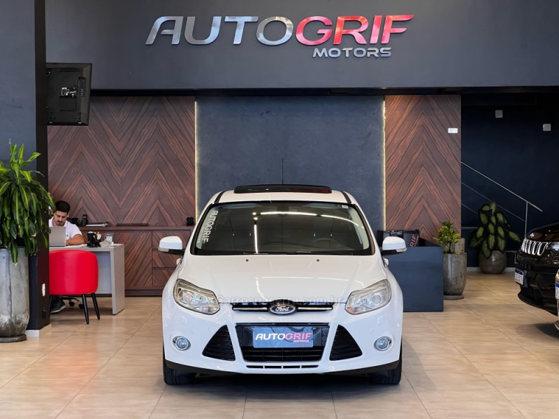 FOCUS 2.0 TITANIUM PLUS SEDAN 16V FLEX 4P AUTOMÁTICO - 2015 - CAMPO BOM