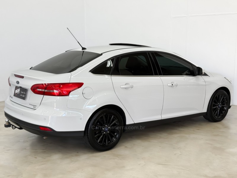 FOCUS 2.0 TITANIUM FASTBACK 16V FLEX 4P AUTOMÁTICO - 2016 - CAXIAS DO SUL