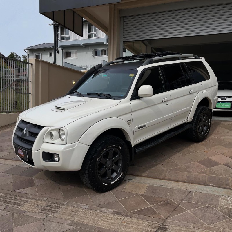 PAJERO SPORT 3.5 HPE 4X4 V6 24V FLEX 4P AUTOMÁTICO - 2010 - NOVA PETRóPOLIS