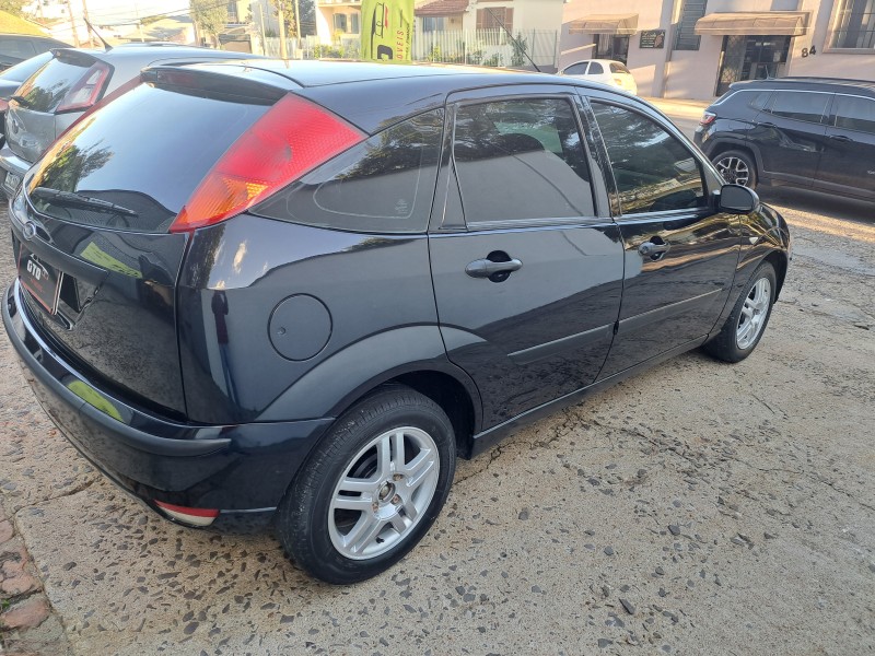 FOCUS 1.6 GL 16V FLEX 4P MANUAL - 2009 - FARROUPILHA