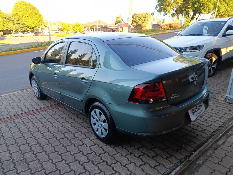 VOYAGE 1.6 MI TREND 8V FLEX 4P MANUAL - 2009 - BOM PRINCíPIO