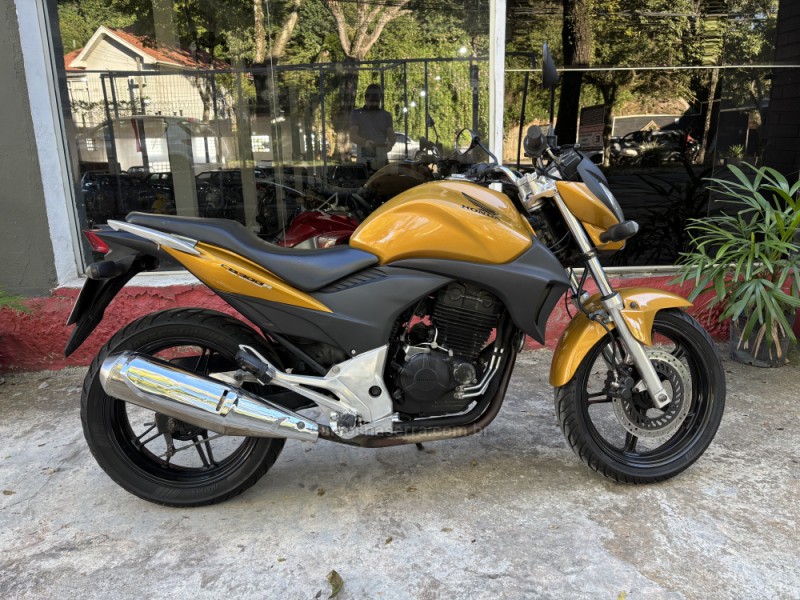 CB 300R  - 2011 - BENTO GONçALVES
