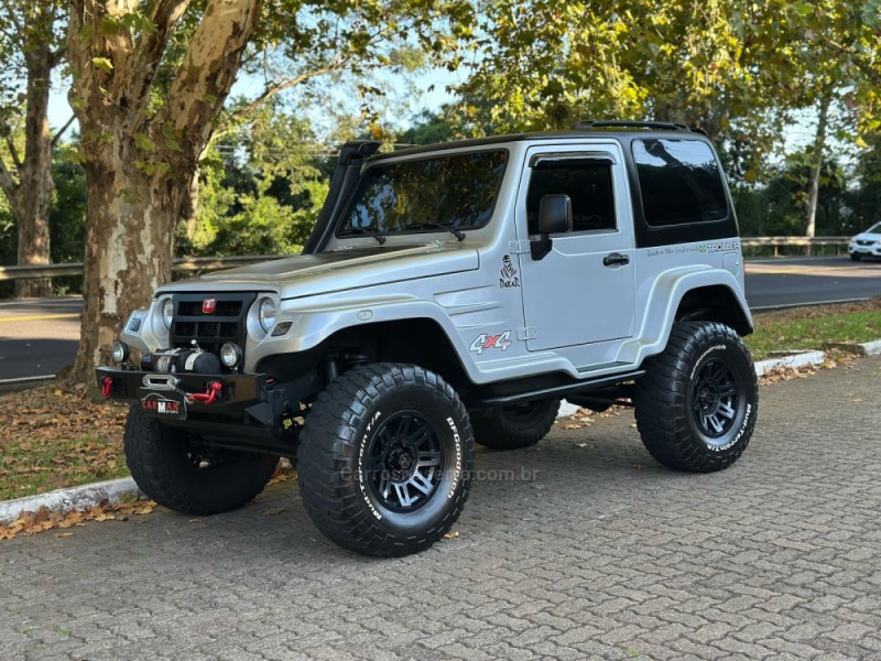T4 3.0 TETO RÍGIDO 16V TURBO ELETRONIC DIESEL 2P MANUAL - 2011 - DOIS IRMãOS