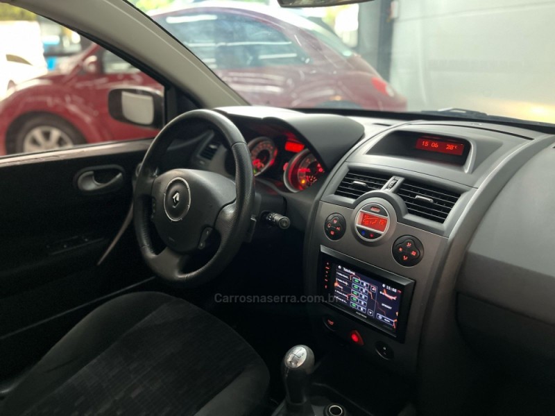 MÉGANE 1.6 DYNAMIQUE GRAND TOUR 16V FLEX 4P MANUAL - 2013 - NOVO HAMBURGO