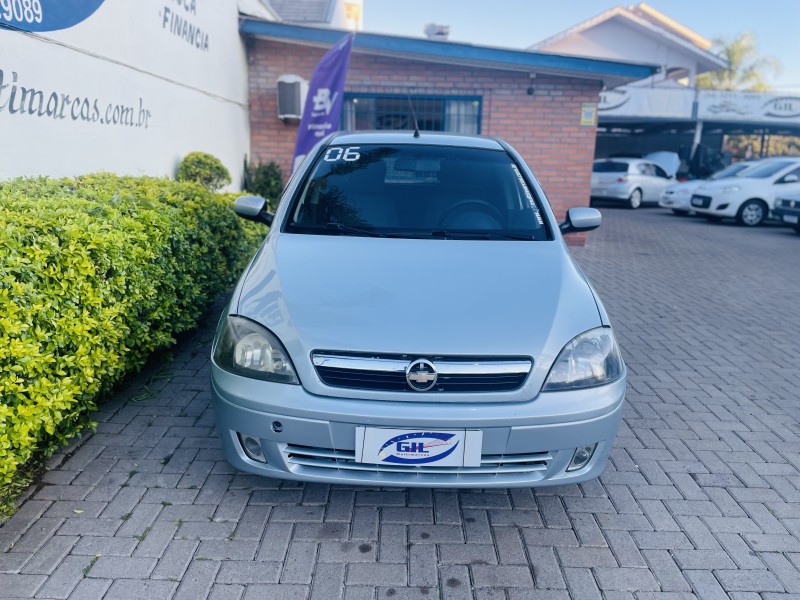 CORSA 1.8 MPFI MAXX 8V FLEX 4P MANUAL - 2006 - CAXIAS DO SUL