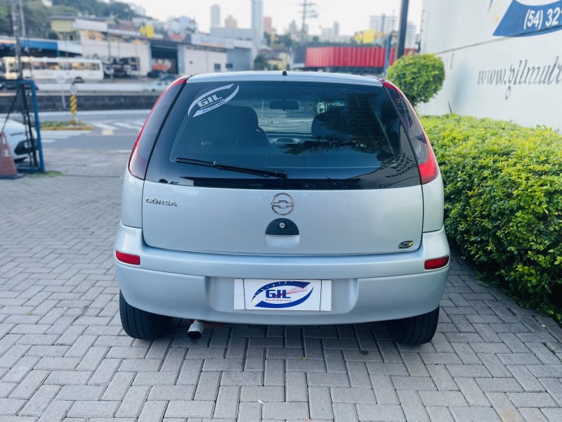 CORSA 1.8 MPFI MAXX 8V FLEX 4P MANUAL - 2006 - CAXIAS DO SUL