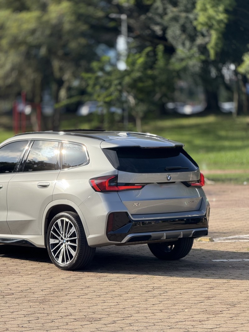 X1 2.0 16V TURBO ACTIVEFLEX SDRIVE20I M SPORT 4P AUTOMÁTICO - 2023 - CAXIAS DO SUL