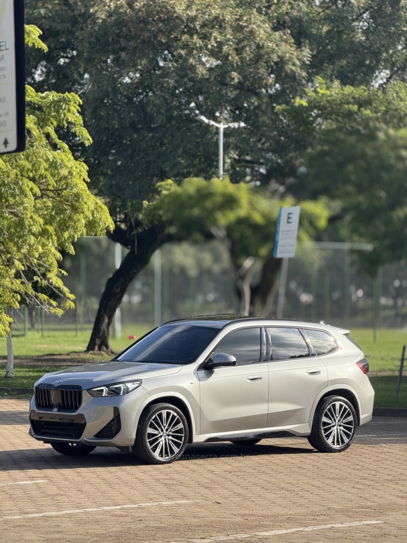 X1 2.0 16V TURBO ACTIVEFLEX SDRIVE20I M SPORT 4P AUTOMÁTICO - 2023 - CAXIAS DO SUL