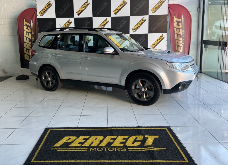 FORESTER 2.5 XT 4X4 16V TURBO INTERCOOLER GASOLINA 4P AUTOMÁTICO - 2011 - PORTãO