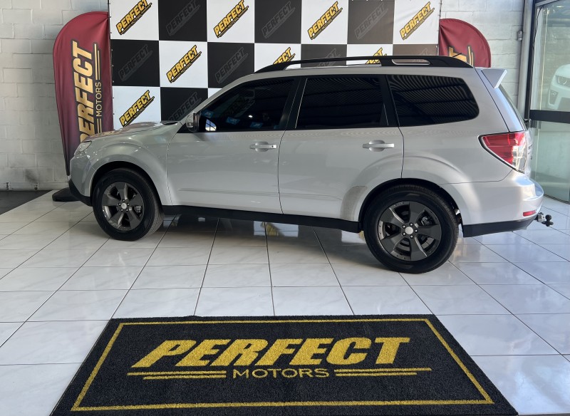 FORESTER 2.5 XT 4X4 16V TURBO INTERCOOLER GASOLINA 4P AUTOMÁTICO - 2011 - PORTãO