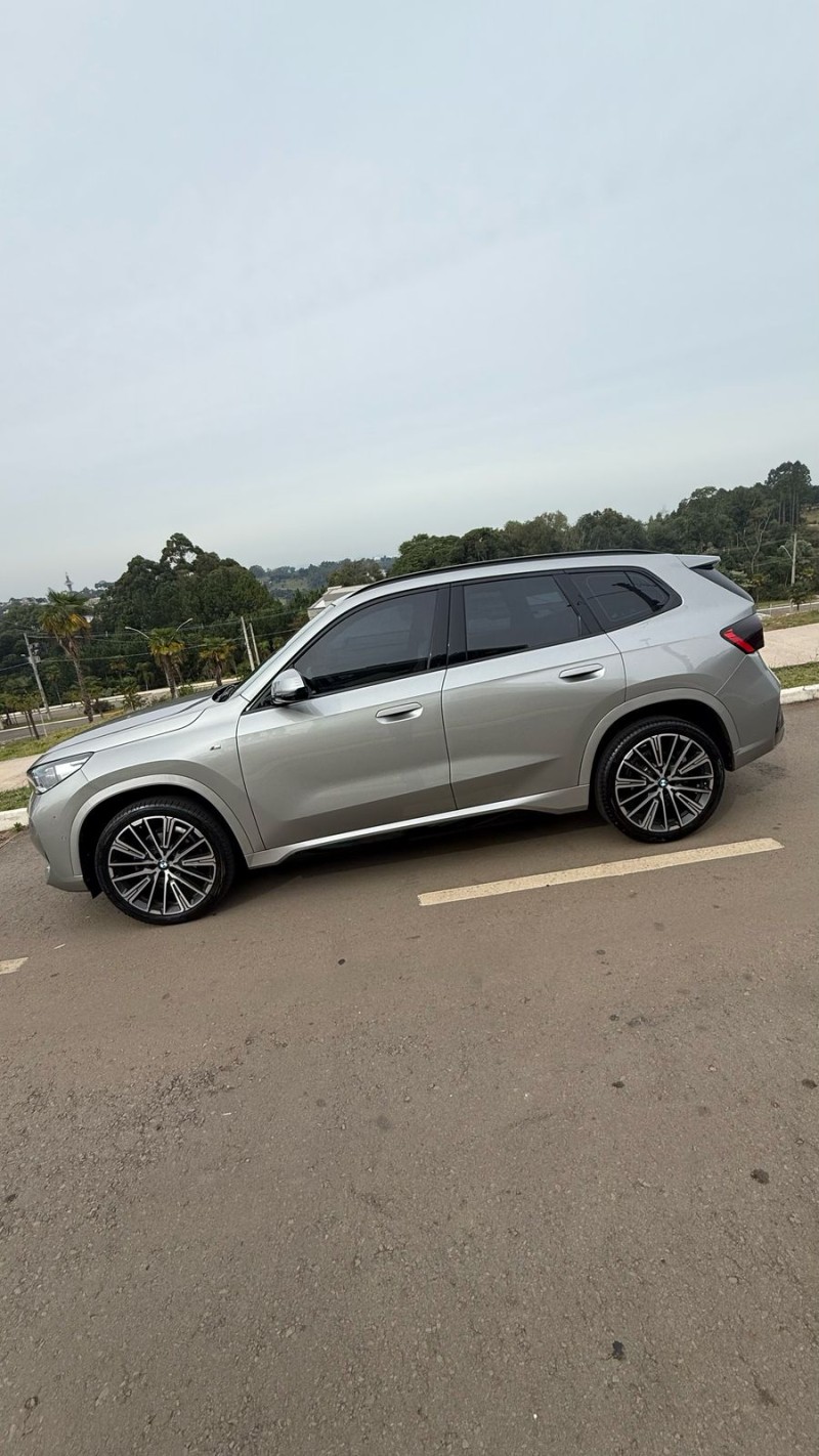 X1 2.0 16V TURBO ACTIVEFLEX SDRIVE20I M SPORT 4P AUTOMÁTICO - 2023 - FARROUPILHA