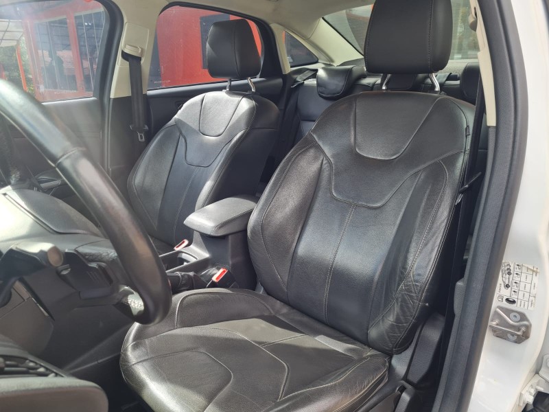 FOCUS 2.0 SE 16V FLEX 4P AUTOMÁTICO - 2016 - CANELA