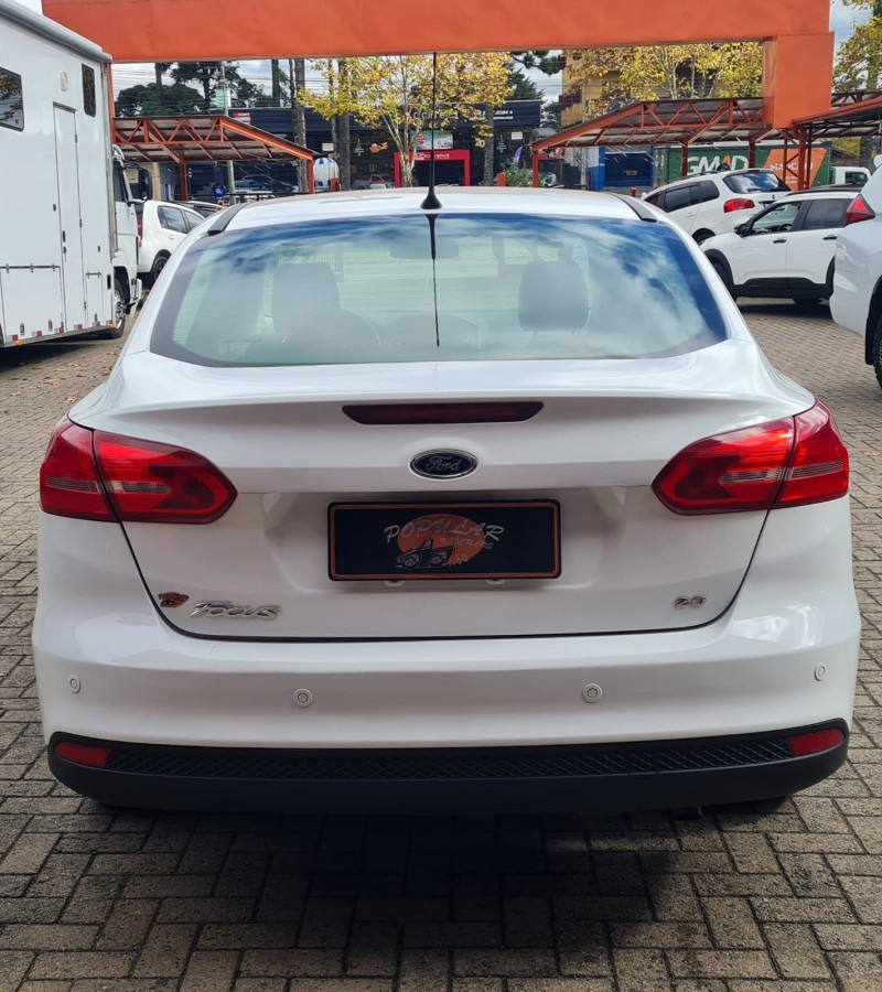 FOCUS 2.0 SE 16V FLEX 4P AUTOMÁTICO - 2016 - CANELA