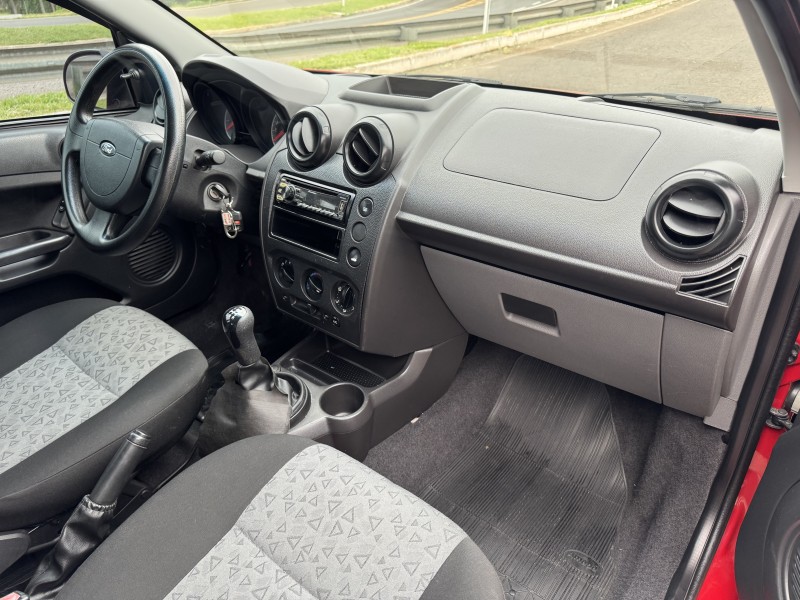 FIESTA 1.0 MPI SEDAN 8V FLEX 4P MANUAL - 2012 - DOIS IRMãOS