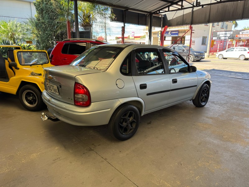 CLASSIC 1.0 MPFI LIFE 8V GASOLINA 4P MANUAL - 2010 - CAXIAS DO SUL